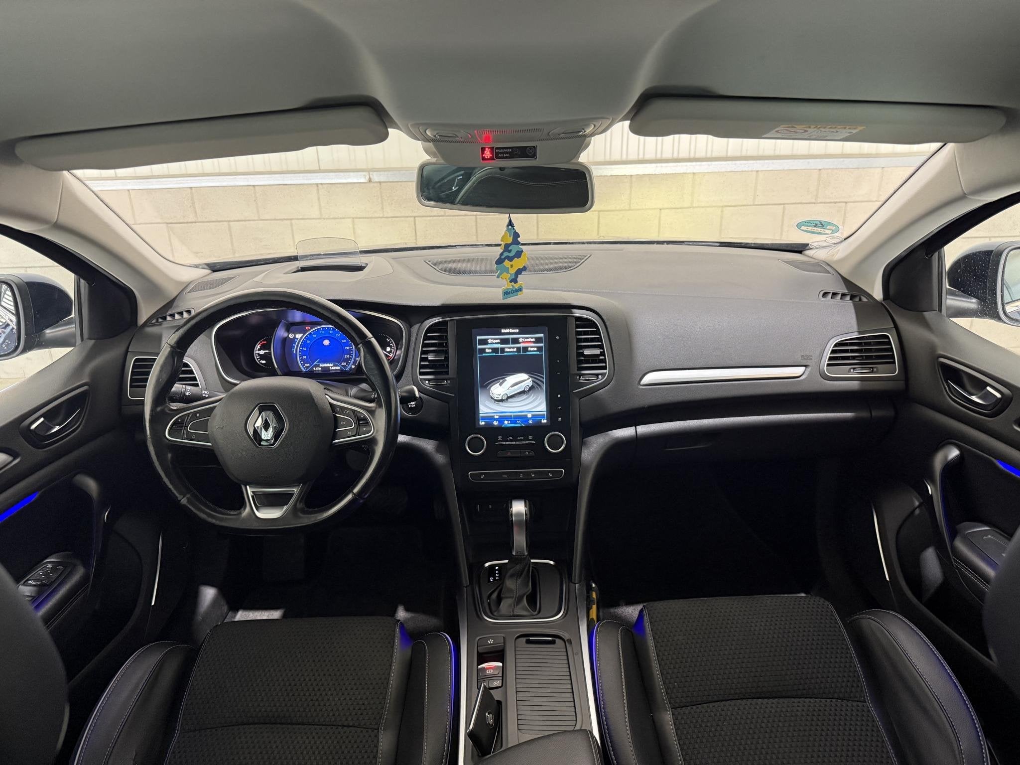 Renault Mégane Estate 1.2 TCe Bose Cam/Head-up/Trekhaak/Amb, Auto's, Gebruikt, Euro 6, 4 cilinders, Blauw