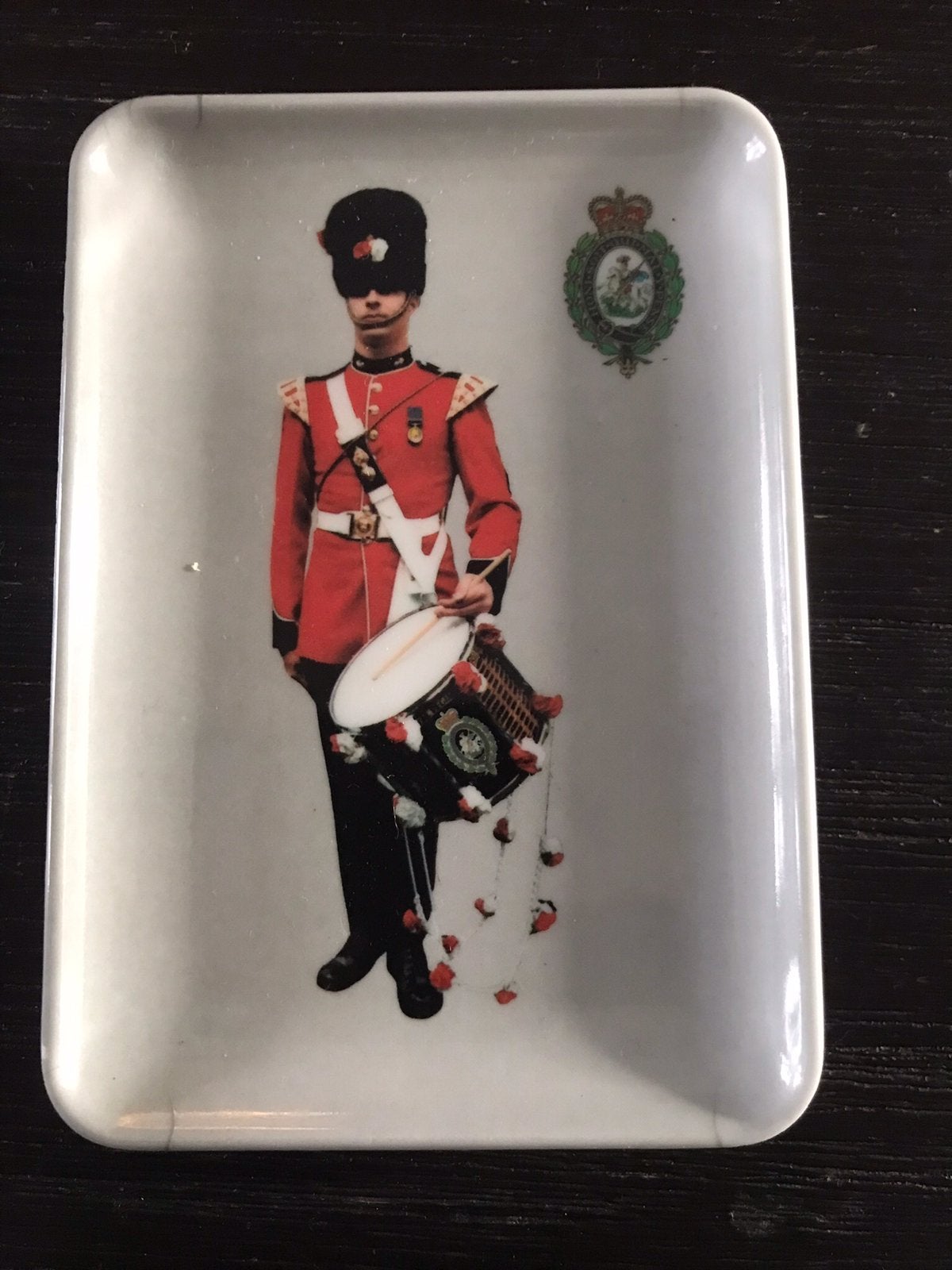 Nog nieuwe plastic Asbak met afbeelding Engelse Guard, Ophalen of Verzenden, Nieuw, Asbak