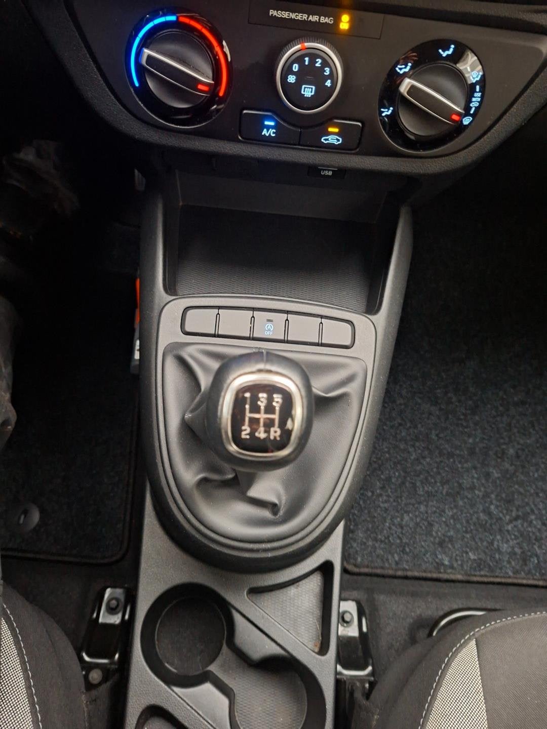 Foto 21 van Hyundai I10 1.0 Comfort Airco Lane Asist Car play
