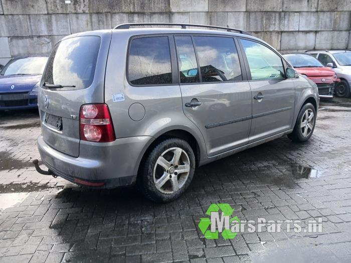 Injector (benzine injectie) van een Volkswagen Touran, Auto-onderdelen, Gebruikt, -, Volkswagen, -