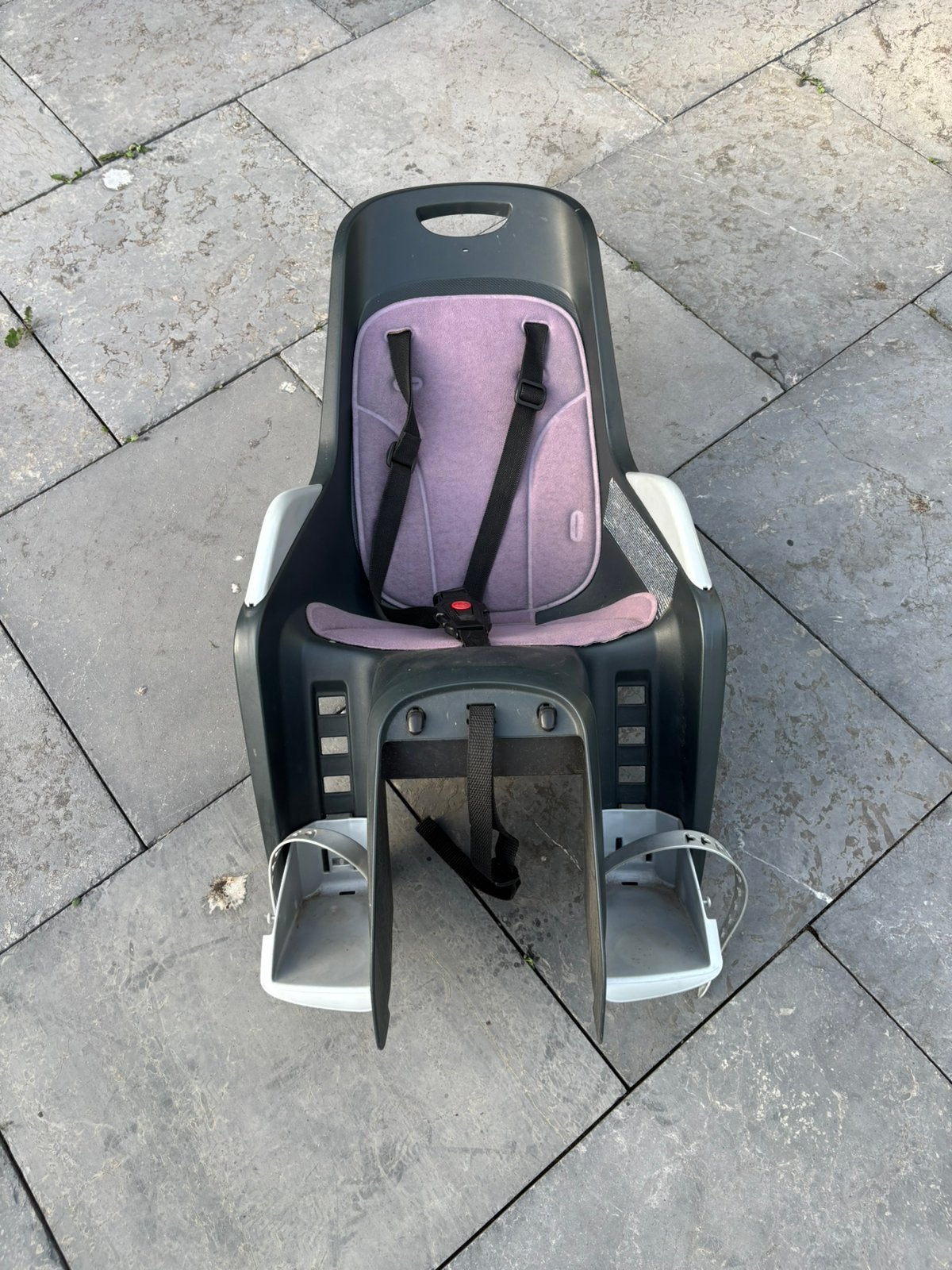 Fietsstoeltje achterop, Ophalen, Zo goed als nieuw