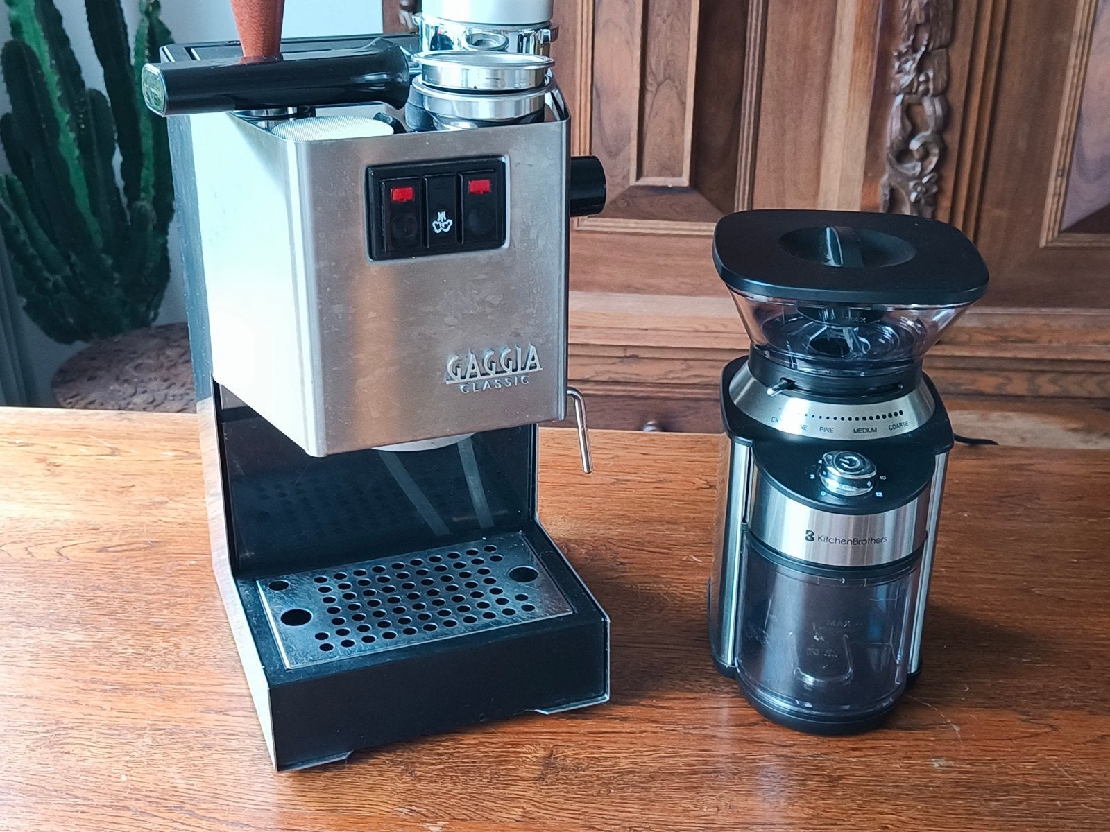 Gaggia Classic Espressomachine met Kitchen Brothers maler, Ophalen, Gebruikt, Espresso apparaat, Afneembaar waterreservoir