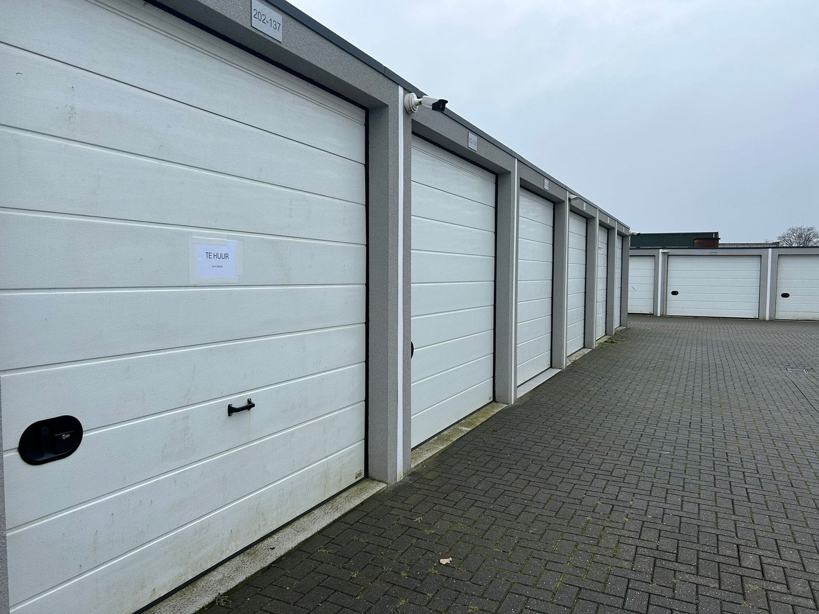 Den Dolder: Garage/opslagbox te huur, 270 euro
