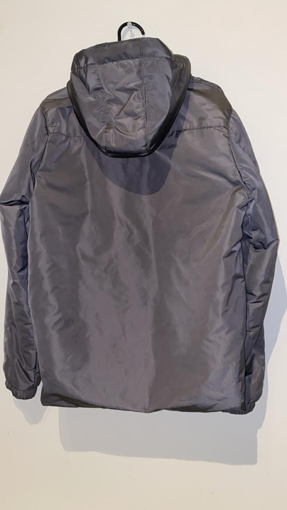 Prada dons jas maat S, Kleding | Dames, Jassen | Winter, Ophalen of Verzenden, Zo goed als nieuw, Maat 36 (S), Grijs
