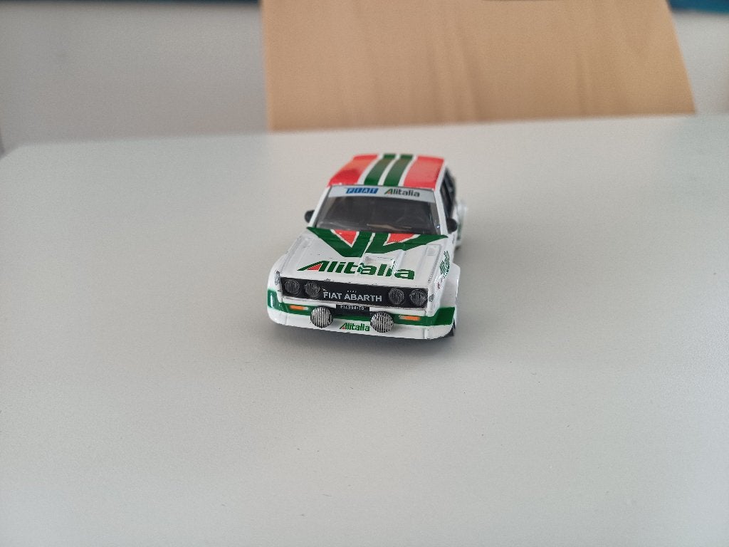 Bburago 1/43 fiat abarth model, Ophalen of Verzenden, Gebruikt, Auto, Overige merken