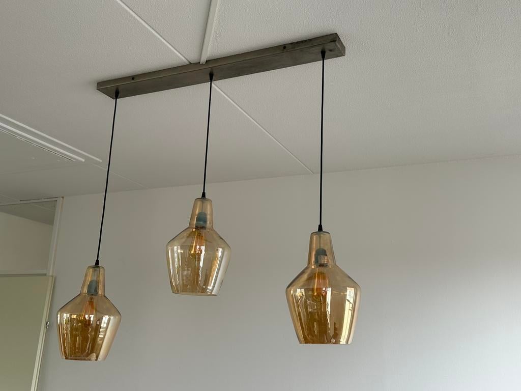 Hanglamp met amberglas, drie lichtpunten, Ophalen, Zo goed als nieuw, Minder dan 50 cm