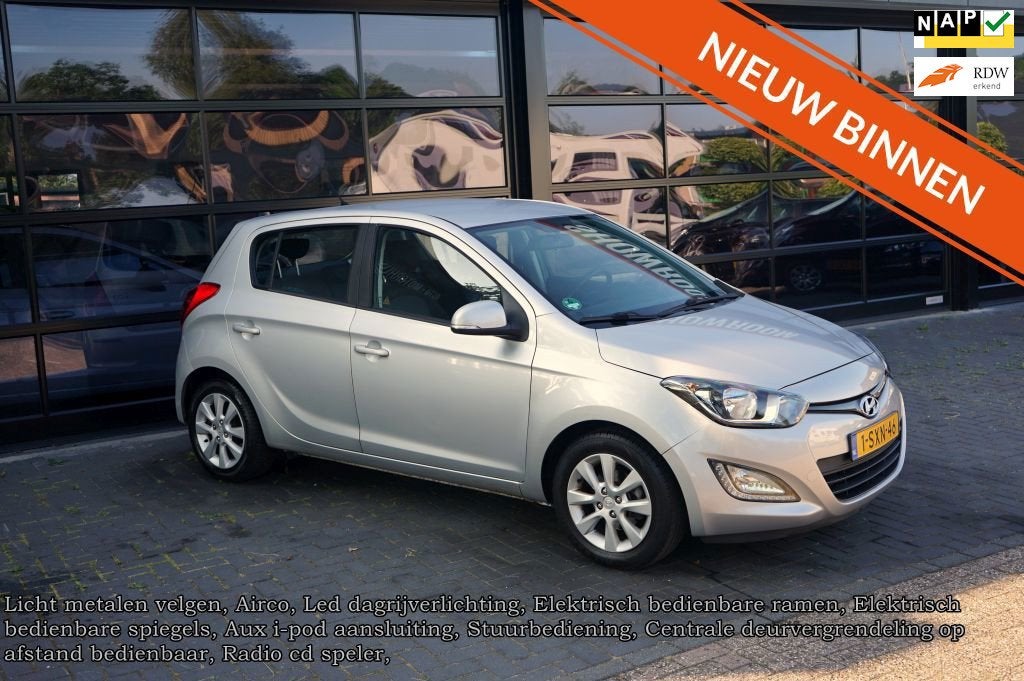 Hyundai I20 1.2i i-Deal, Airco, elek pakket, Led, Gebruikt, 4 cilinders, Origineel Nederlands, Bedrijf