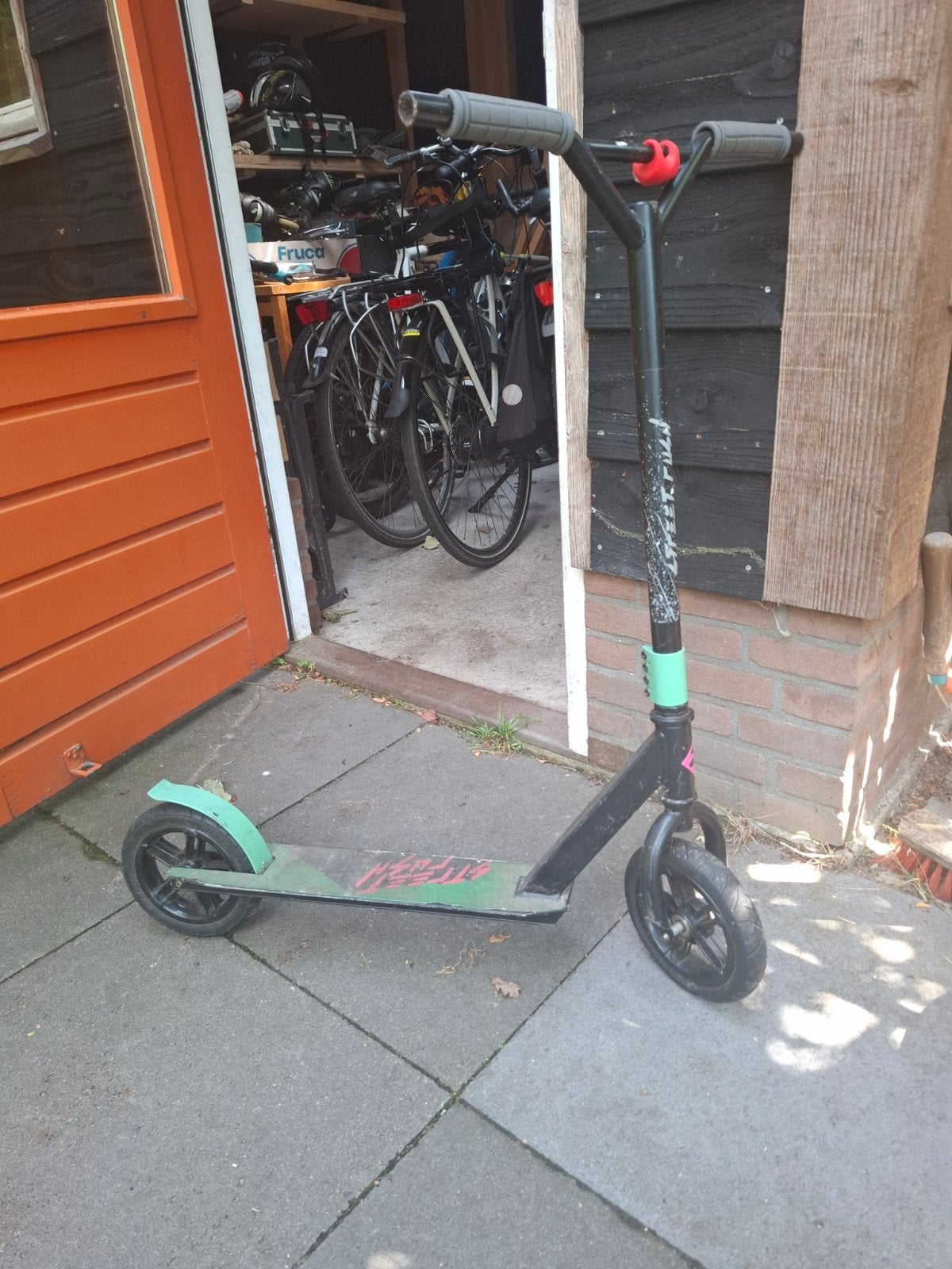 Stuntstep met lekke voorband, Fietsen en Brommers, Steps, Ophalen, Gebruikt, Gewone step, Onbekend