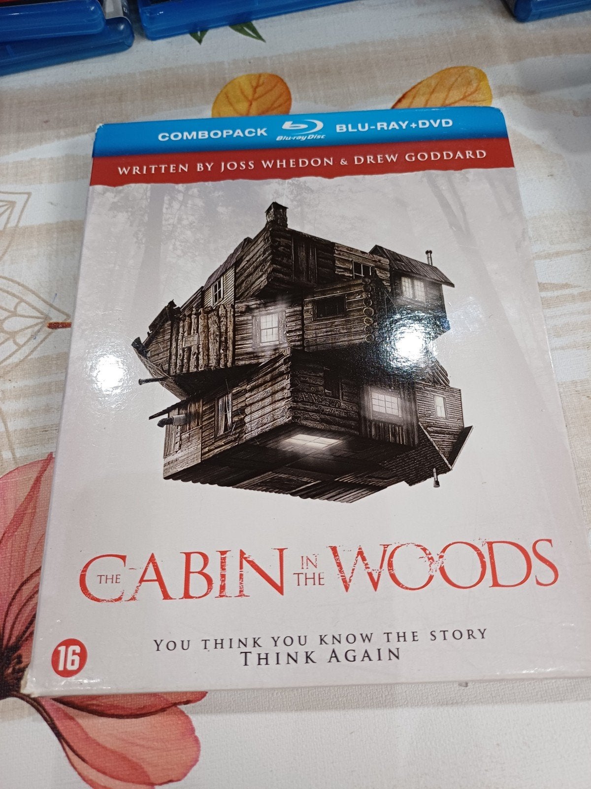 cabin in the woods, Ophalen of Verzenden, Zo goed als nieuw, Muziek en Concerten
