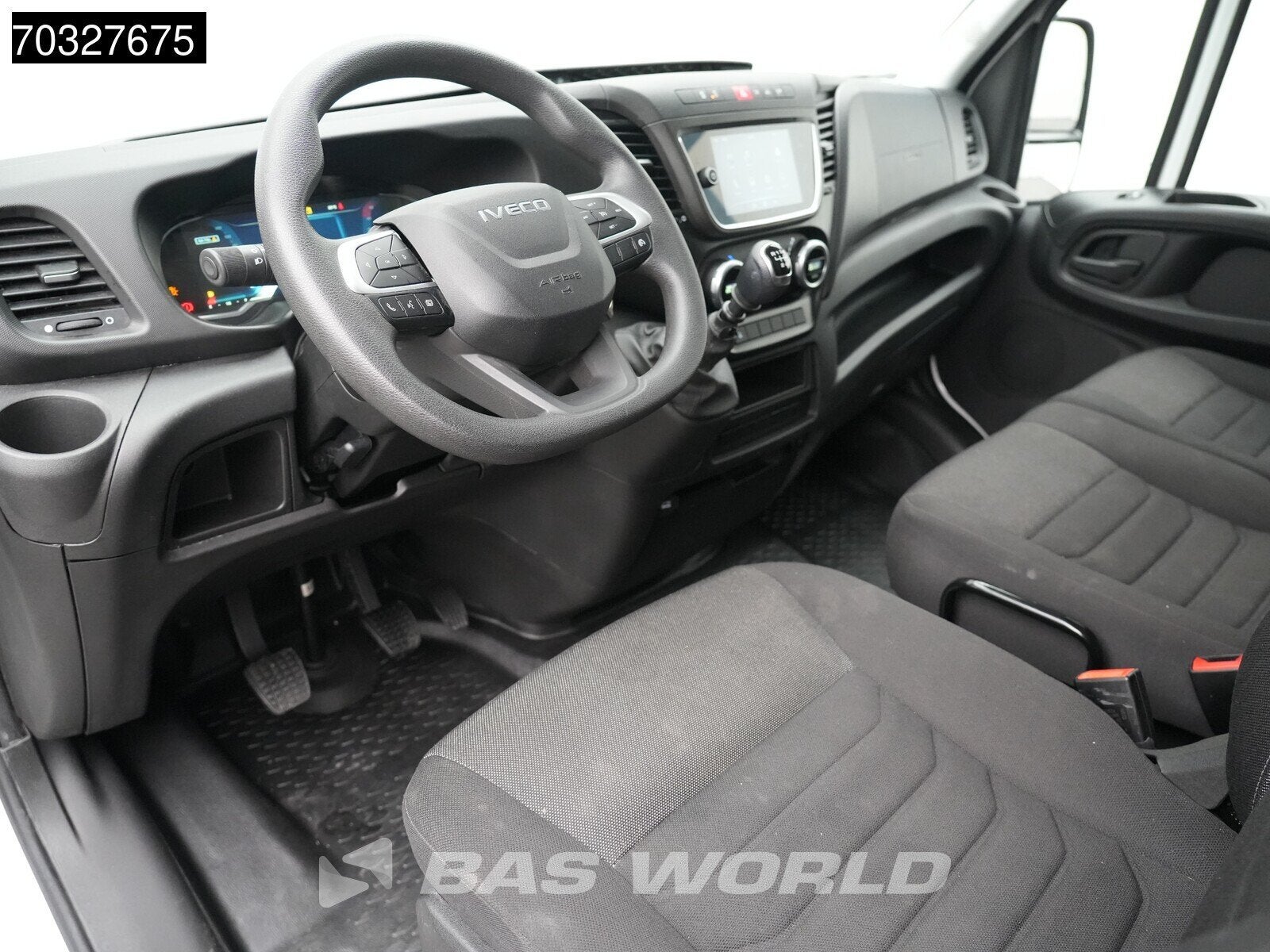 Iveco Daily 35C16 3.0L Laadklep NEW MODEL Dubbellucht 160PK, Stof, Gebruikt, Euro 6, 4 cilinders