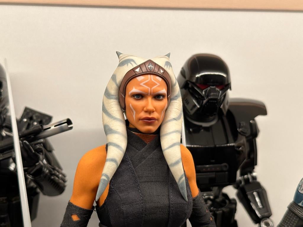 Hot Toys Ahsoka Tano DX20, Ophalen of Verzenden, Zo goed als nieuw, Actiefiguurtje