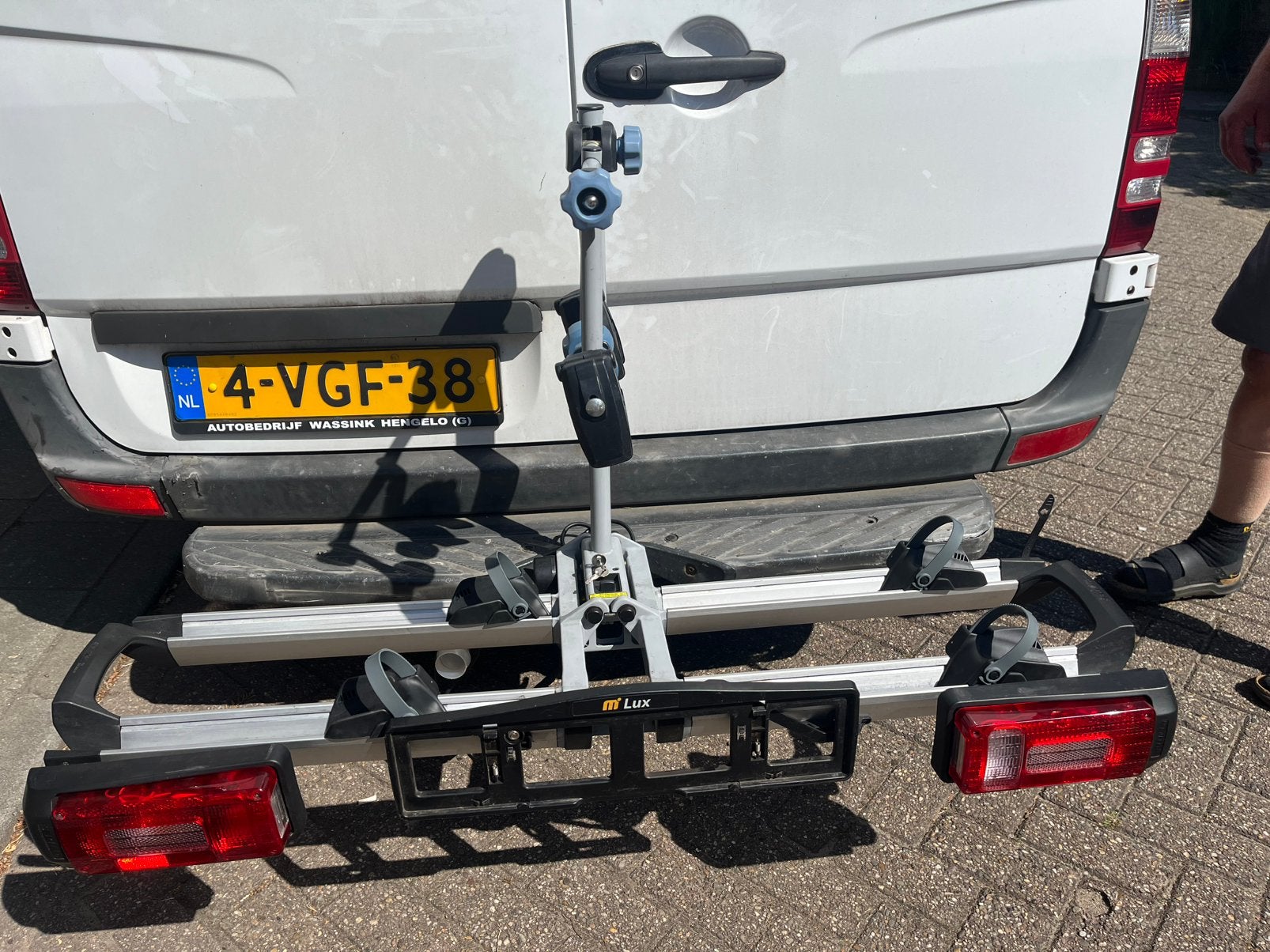 Movanext lux, Auto diversen, Ophalen, Zo goed als nieuw, Brede banden, 2 fietsen