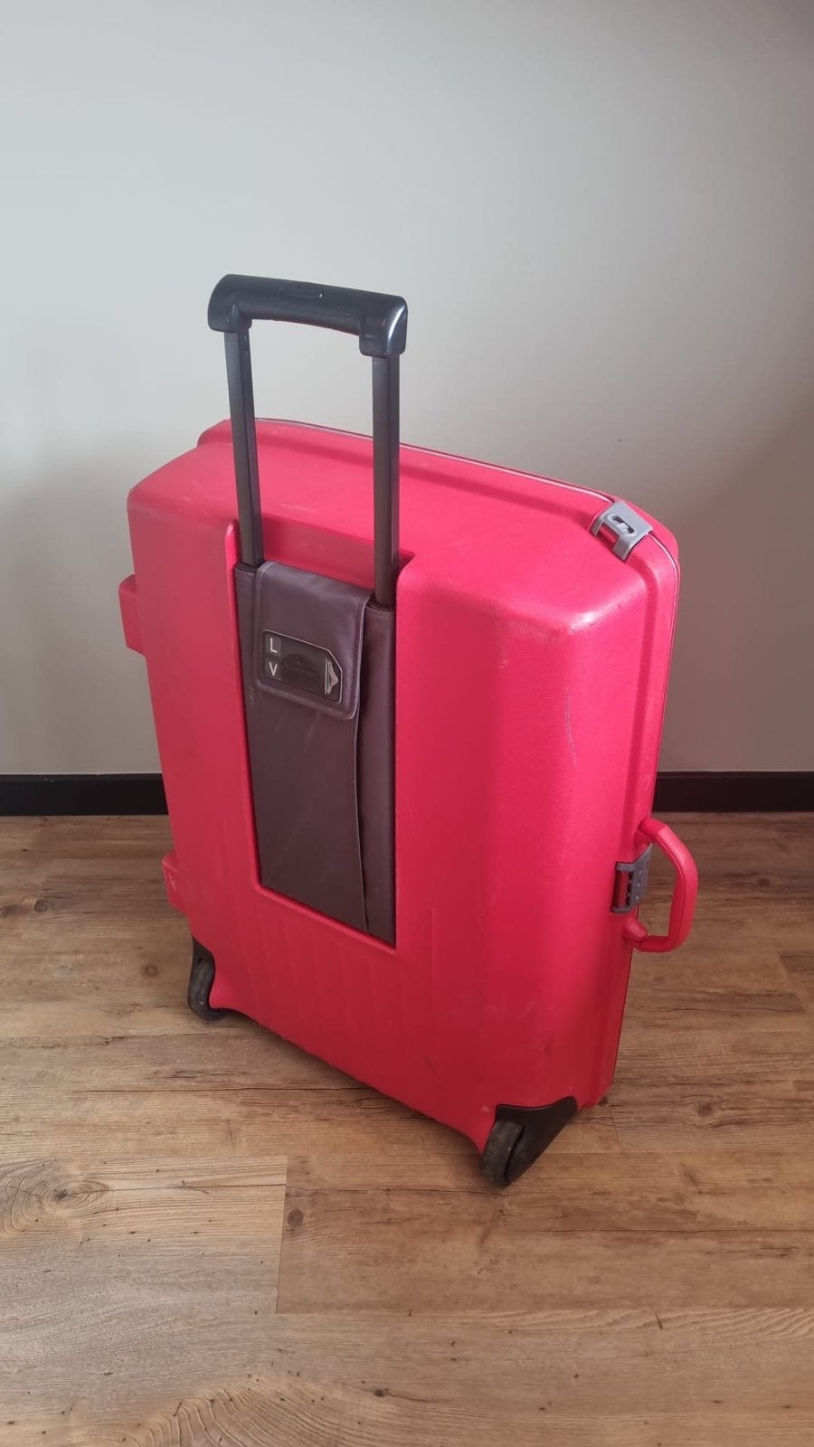Degelijke Koffer 65 liter - Goede Kwaliteit - 67x49x27 cm, Gebruikt, Hard kunststof, 45 tot 55 cm, Slot