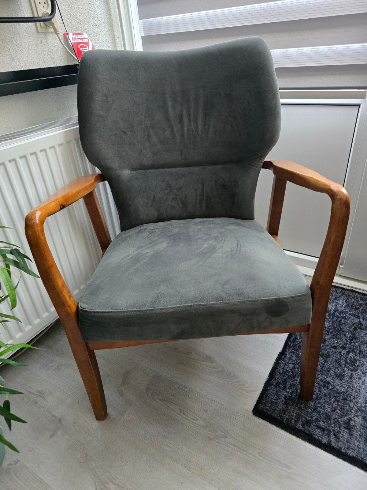 Groene fluwelen stoel met vintage look, zit heerlijk, Ophalen, Hout, Overige kleuren, Vintage