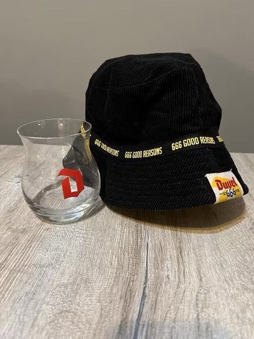 Duvel reversible bucket hat + Duvel glas, Ophalen of Verzenden, Nieuw, Glas of Glazen, Duvel