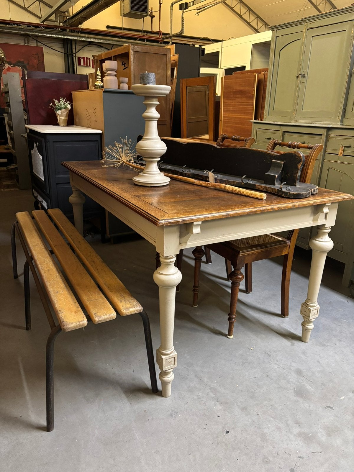 Brocante tafel / eettafel, Ophalen, Studio Larilo, 100 tot 150 cm, Vier personen