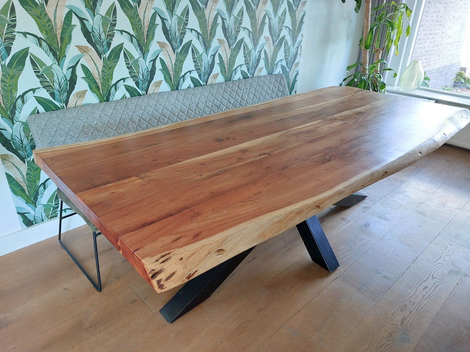 Houten eettafel met zwarte spinpoot, Gebruikt, 100 tot 150 cm, 200 cm of meer, Rechthoekig