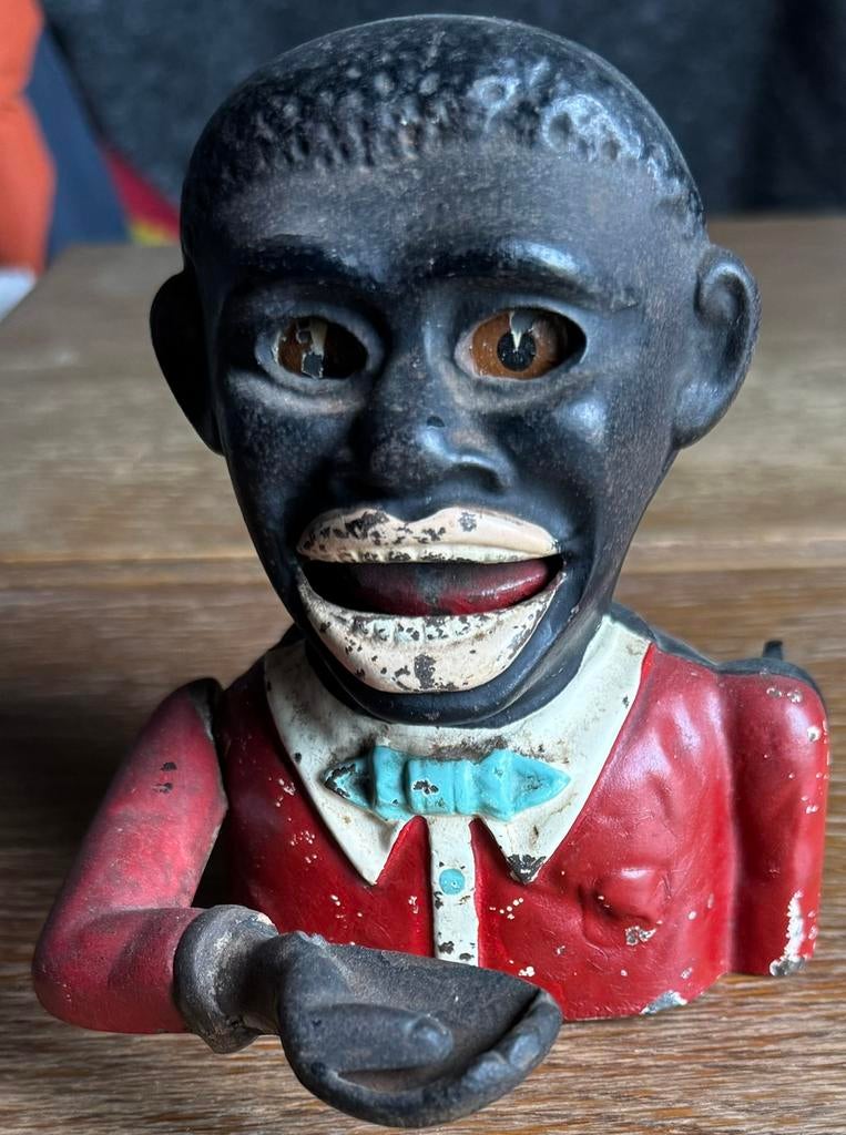 Oude gietijzeren spaarpot, Verzamelen, Spaarpotten, Ophalen of Verzenden, Gebruikt, Metaal of Blik, Overige thema's