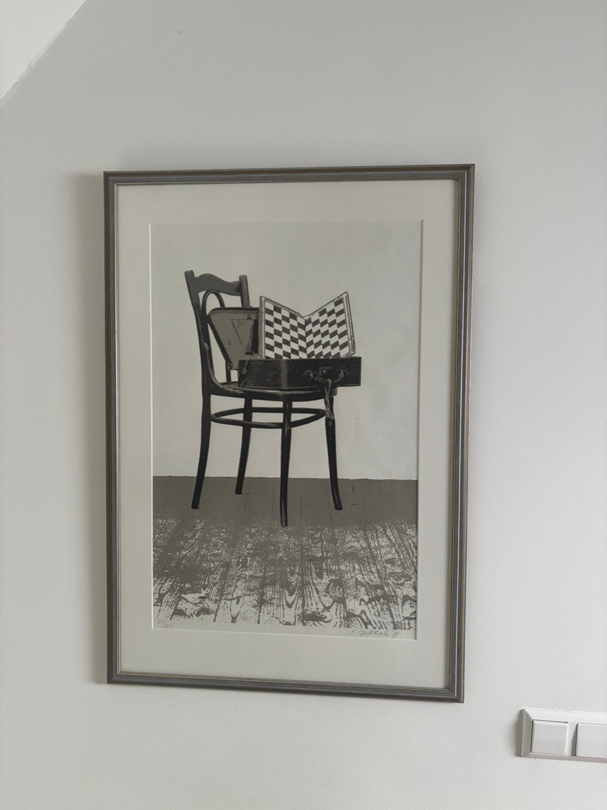 Te koop: Klaas Gubbels (1934-)  dambord op stoel '91, Antiek en Kunst, Ophalen, Overige onderwerpen, Lithografie, Genummerd