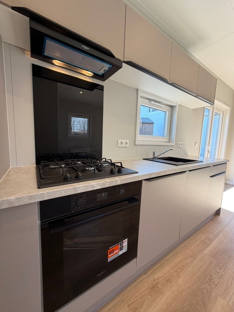Foto 7 van Chalet te koop : Ultimate Cube 1080x420