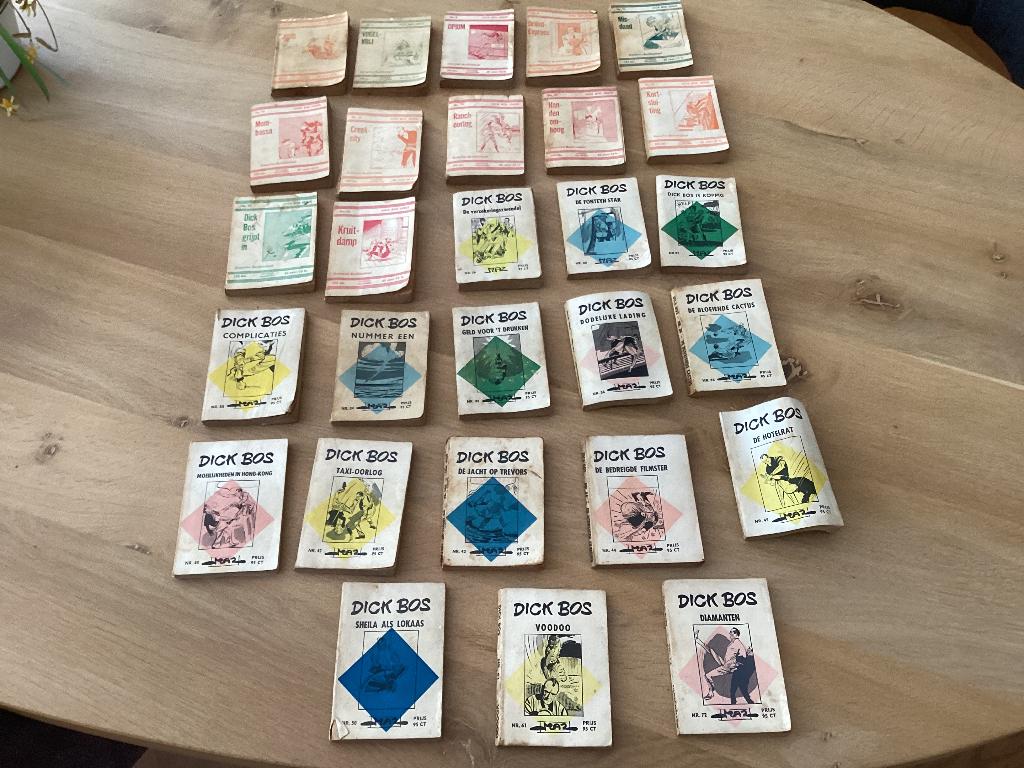 Dick Bos stripverhalen, set van 28 boekjes., Boeken, Stripboeken, Gelezen, Diverse, Ophalen of Verzenden, Meerdere stripboeken