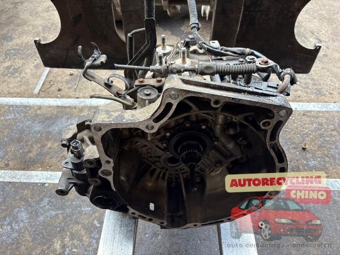 Automaatbak van een Mazda 323, Ophalen, Gebruikt, -, -
