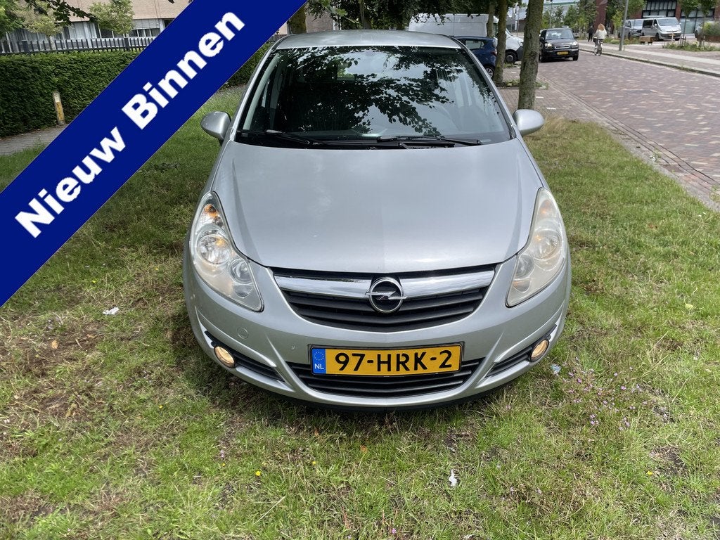 Opel Corsa 1.4-16V Enjoy Zeer lage stand nl nap lees tekst d, Voorwielaandrijving, Gebruikt, Zwart, 4 cilinders