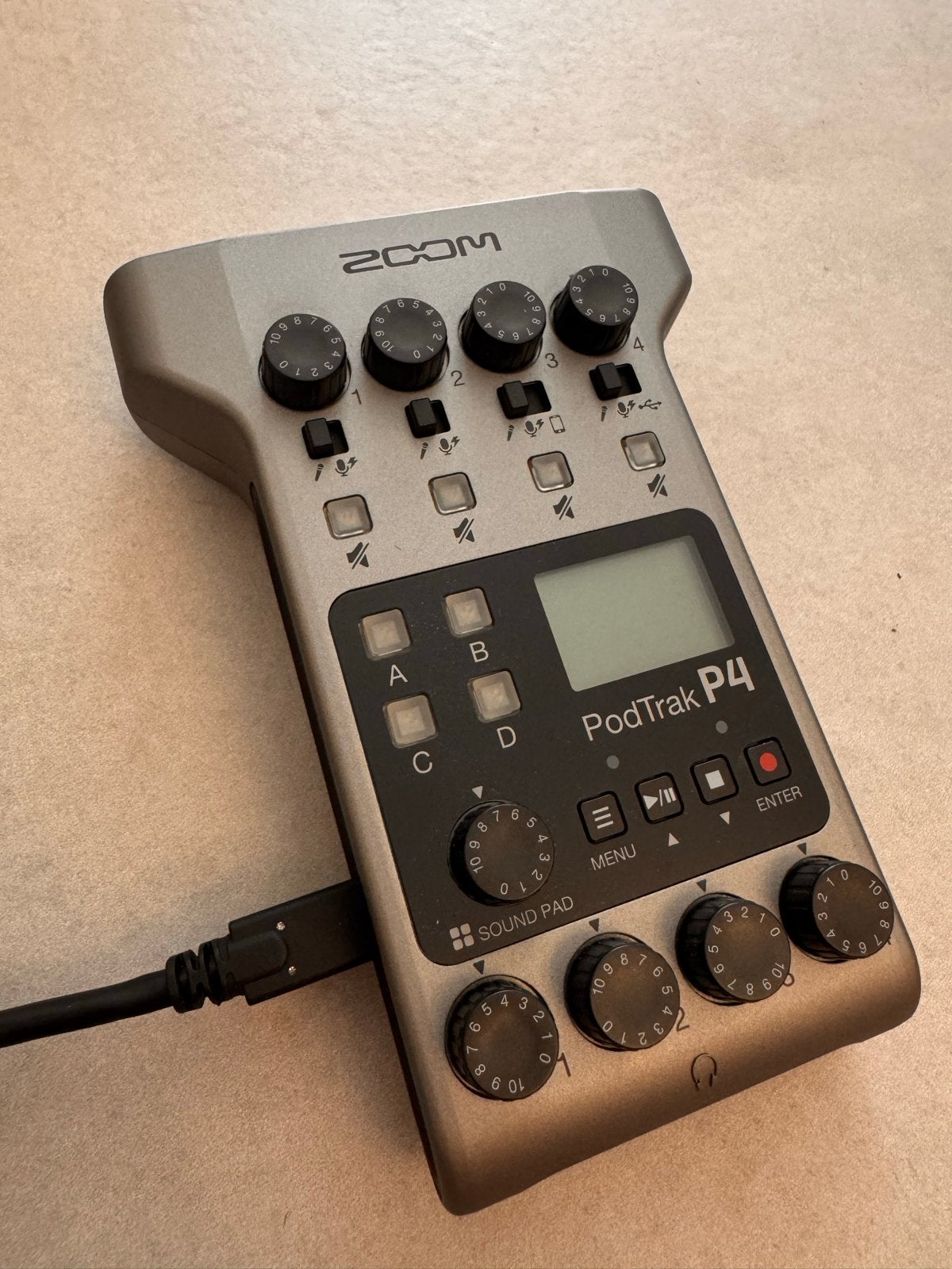 Zoom PodTrak P4 Podcast Recorder - Uitstekende Staat, Ophalen of Verzenden, Zo goed als nieuw, Audio