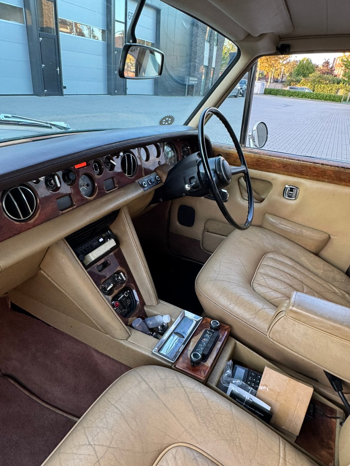 Rolls-Royce Silver Shadow 6.7 AUT 1976 Beige/bruin, foto 10