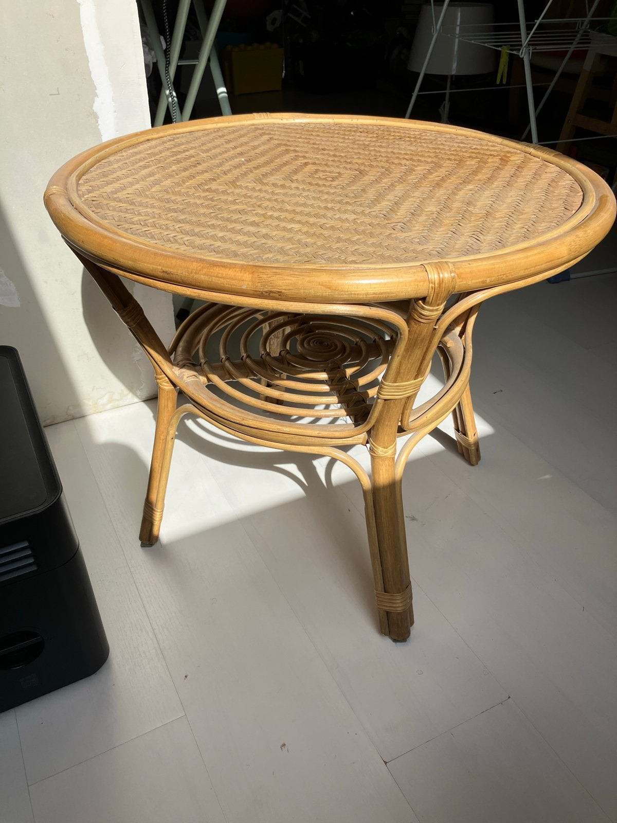 Bohemian Rotan bamboe tafeltje - Vintage bijzettafel, Huis en Inrichting, Ophalen, Overige materialen, Gebruikt, Rond