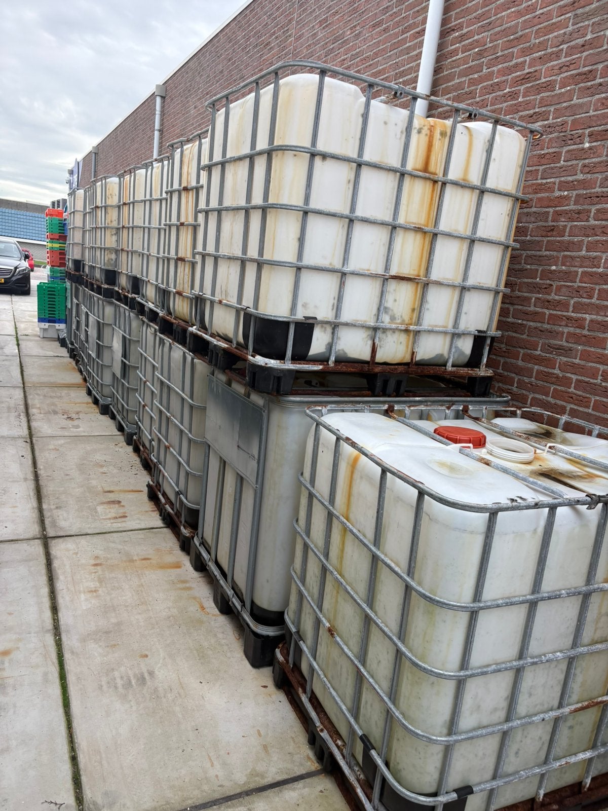 Watervaten/ibc’s/silo/bakken + rvs stellingen, Ophalen, Overige materialen, Gebruikt, Met kraantje