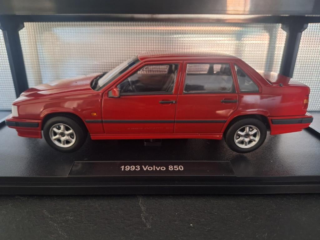 Volvo 850 1993 Schaal 1:18, Overige merken, Triple 9, Nieuw, Auto