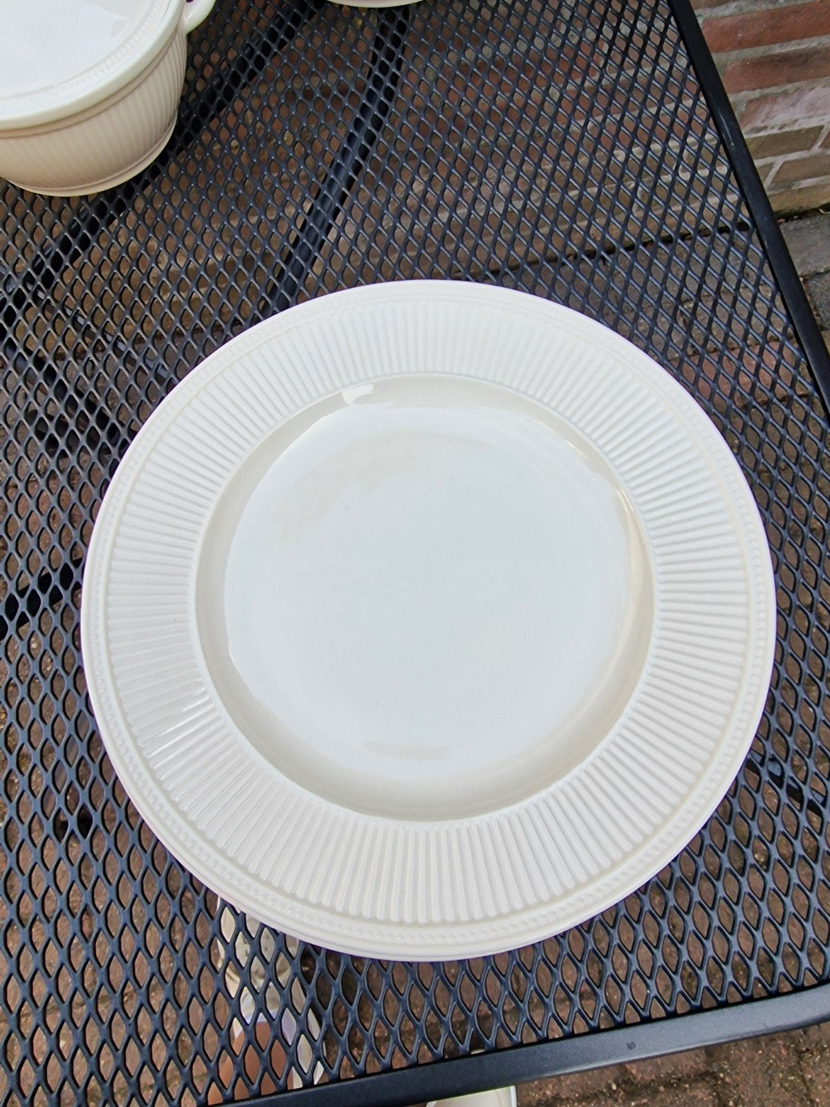 wedgwood winstrol plat bord groot, Ophalen, Zo goed als nieuw, Bord(en), Wedgwood