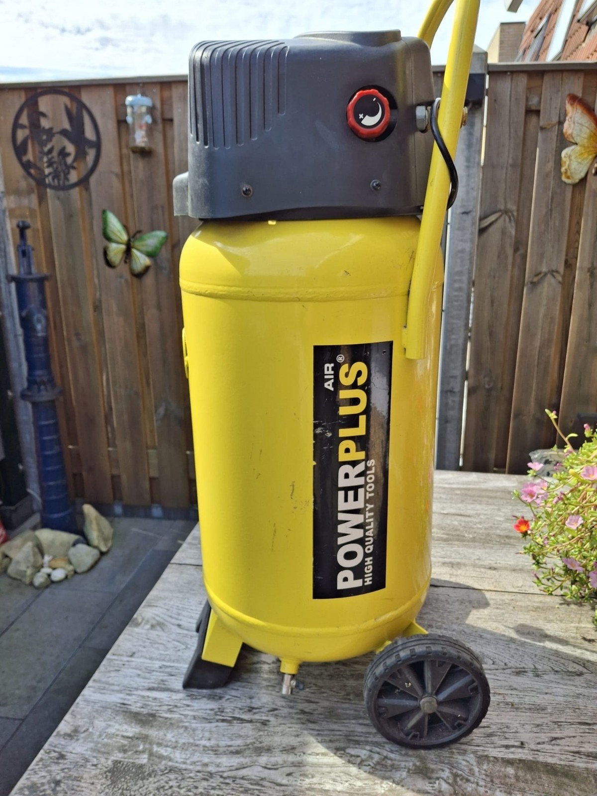 POWERPLUS POWX1750 Compressor 50 liter, Ophalen, Gebruikt, 6 tot 10 bar, 25 tot 100 liter