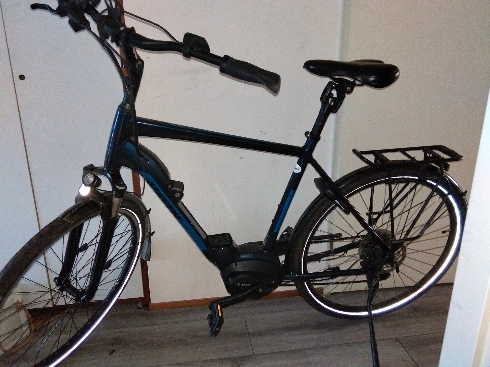 E-bike met defecte accu, voorwiel en remsysteem, Ophalen of Verzenden, Zo goed als nieuw, Minder dan 30 km per accu, Overige merken