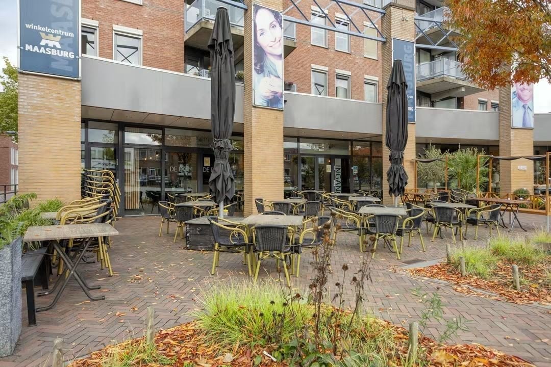 lunchroom in het centrum van Cuijk., Zakelijke goederen