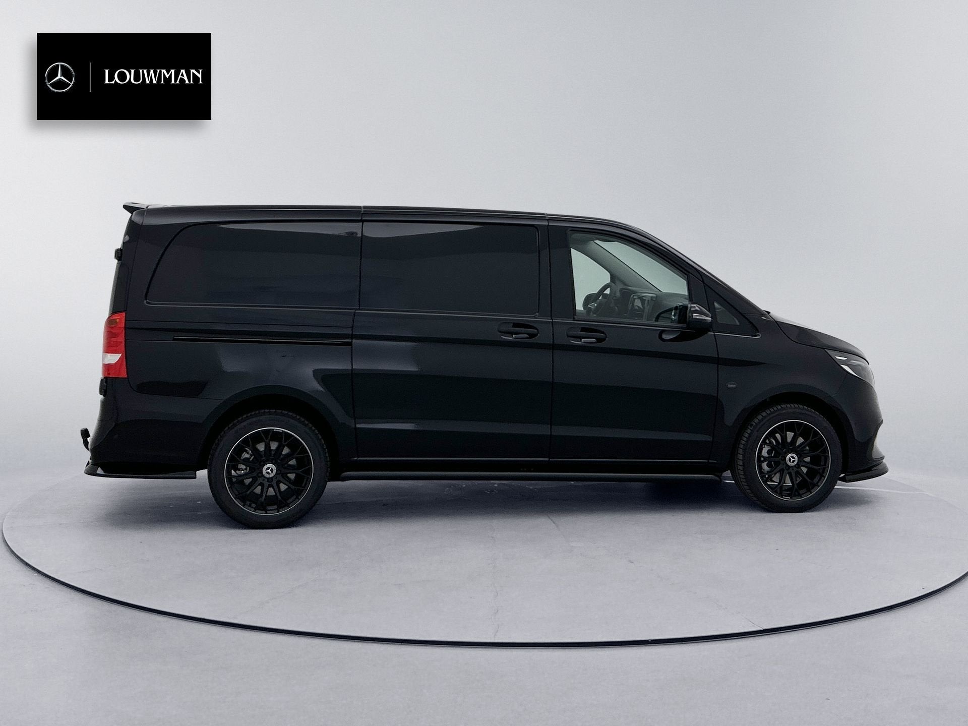 Mercedes-Benz Vito 114CDI Automaat L2 SELECT | Tweezitsbijri, Automaat, 4 cilinders, Start-stop-systeem, Zwart