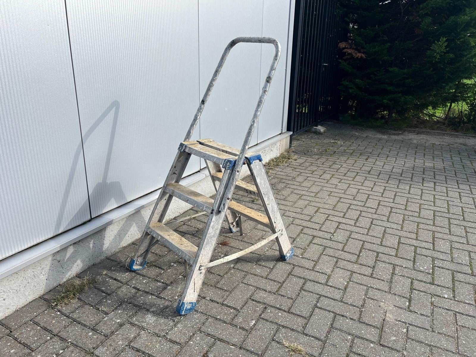 Aluminium trap met 3 treden te koop, Doe-het-zelf en Verbouw, Ophalen, Gebruikt, Trap, Opvouwbaar of Inschuifbaar
