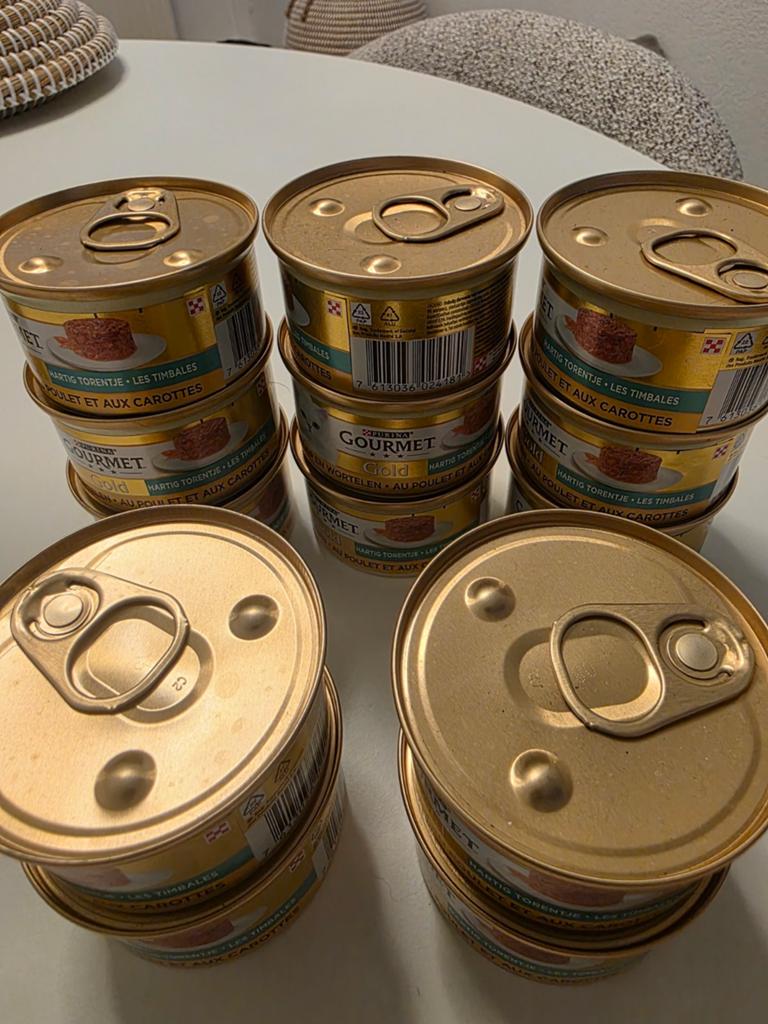 Gourmet kattenvoer 4x tonijn gold 13x kip wortel gold, Dieren en Toebehoren, Ophalen, Kat
