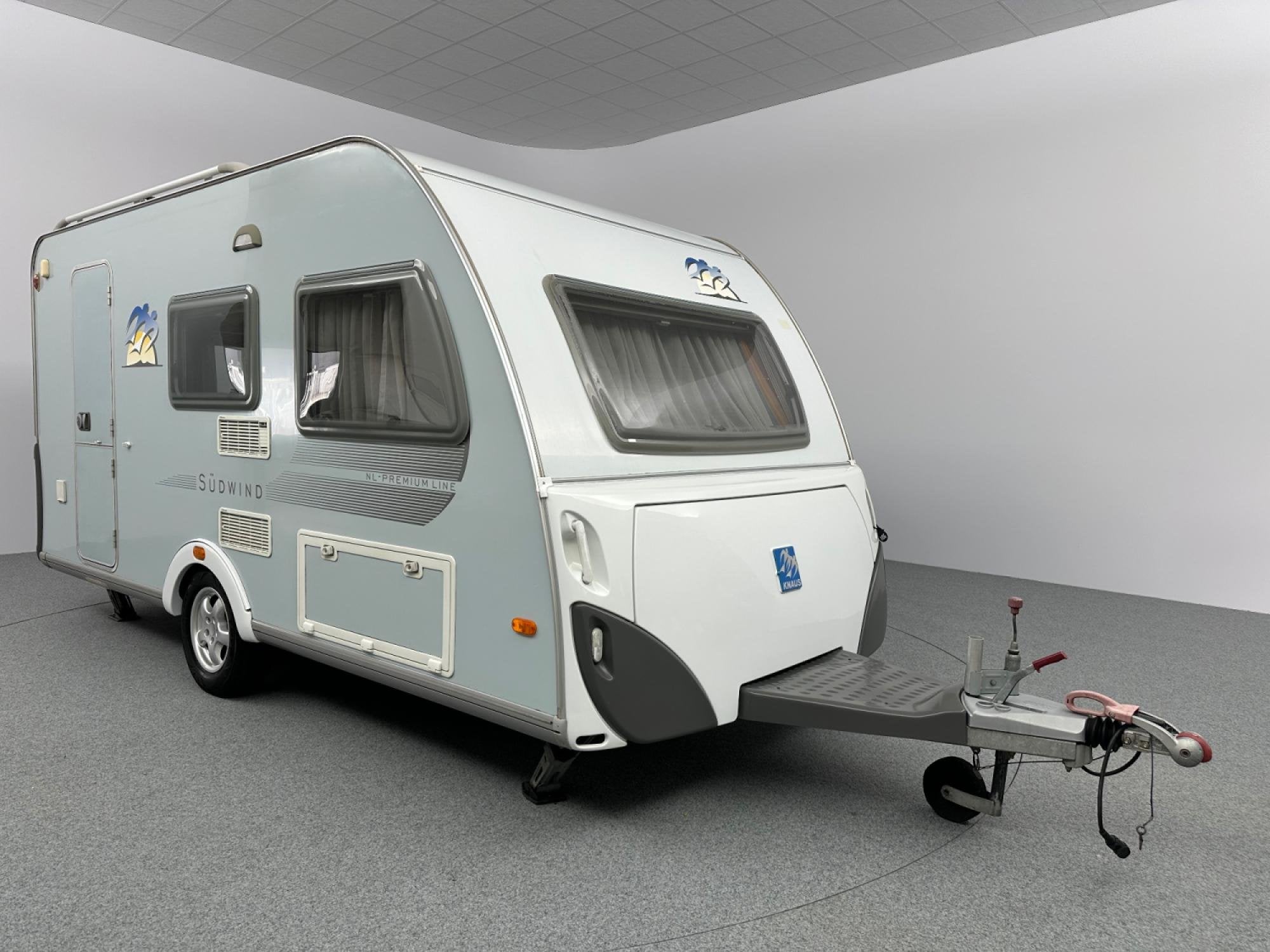 Knaus Südwind 420 QD NIEUWE MOVER, Luifel Fietsendrager, Caravans en Kamperen, Vast bed, Treinzit, 4 tot 5 meter, Knaus