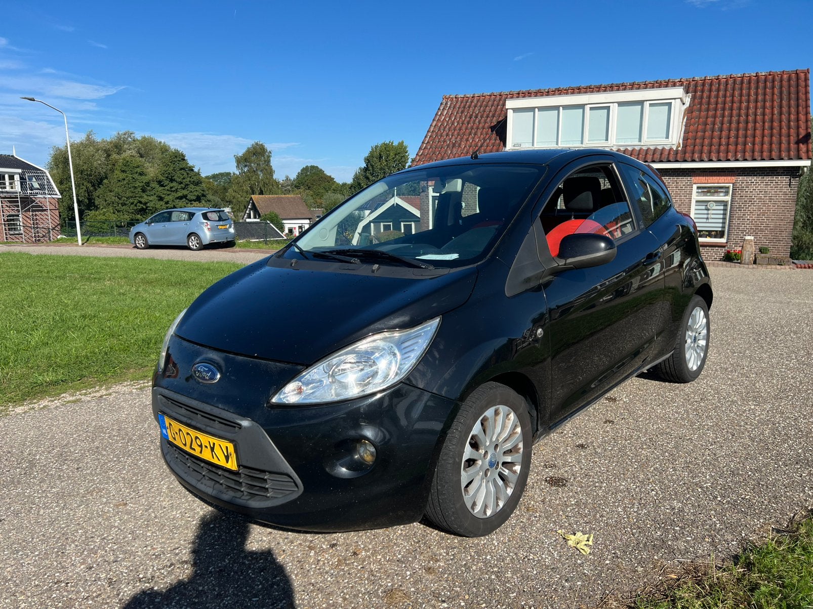 Ford Ka 1.2 51KW 2009 Zwart nieuwe apk onderhoudsbeurt, Auto's, Voorwielaandrijving, 1242 cc, 4 cilinders, 4 stoelen