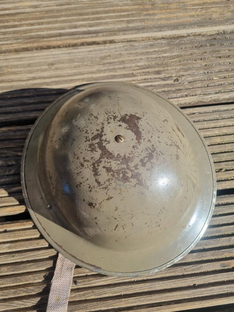 Britse Brodie-helm 2e wereldoorlog WWII 1942, Verzamelen, Militaria | Tweede Wereldoorlog, Ophalen of Verzenden, Engeland, Helm of Baret