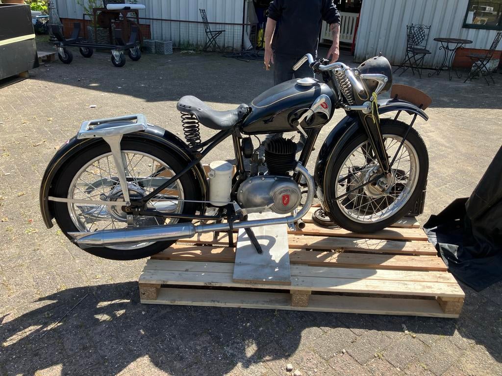 Zeldzame klassieke motorfiets - Perfect restauratieproject, Motoren, Motoren | Oldtimers, Gebruikt, Overig, 11 kW of minder, Handgeschakeld