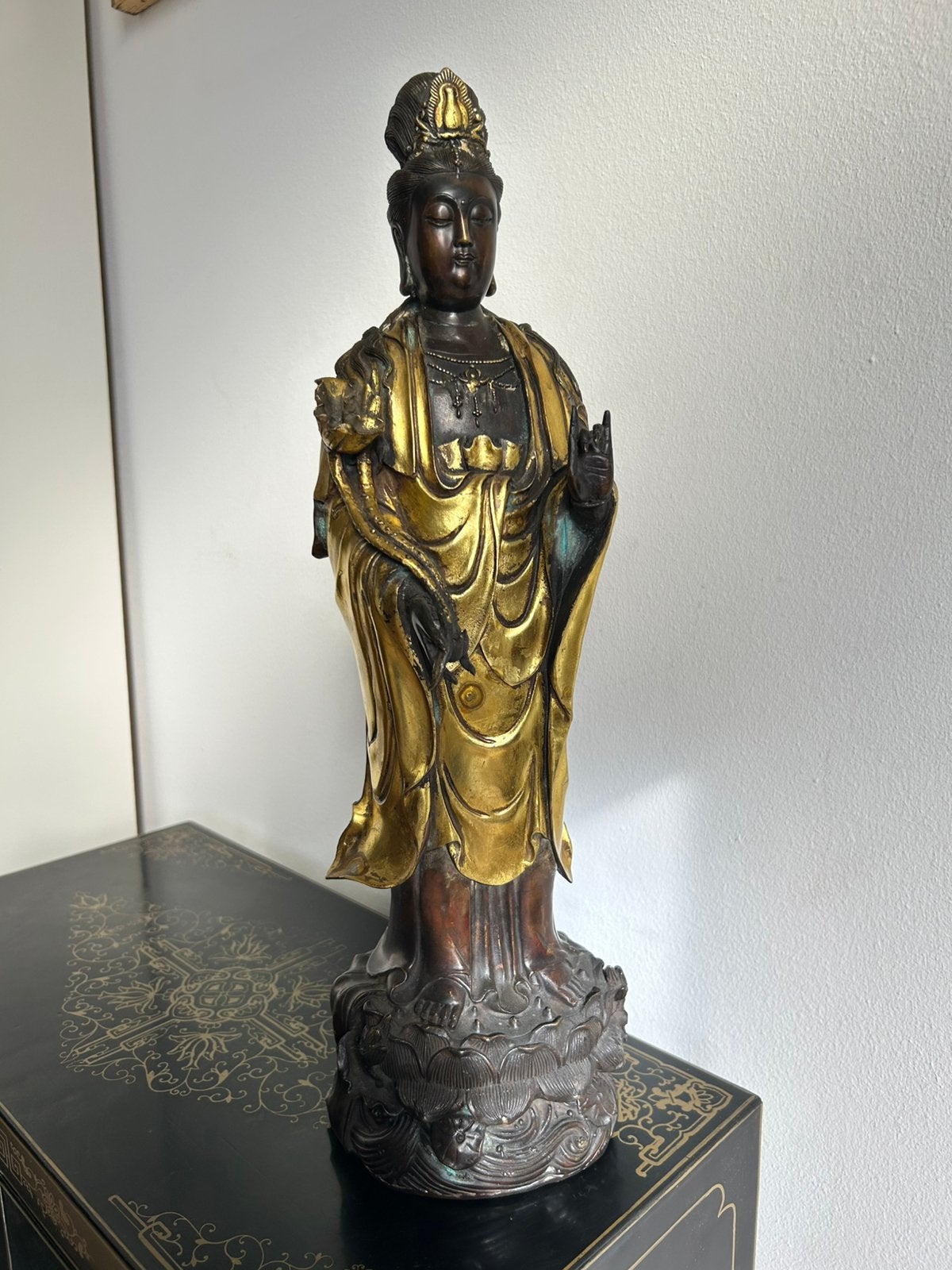 Bronzen, vergulde Quận Yin met dichte bodem, 19e eeuw, Ophalen of Verzenden, Zo goed als nieuw