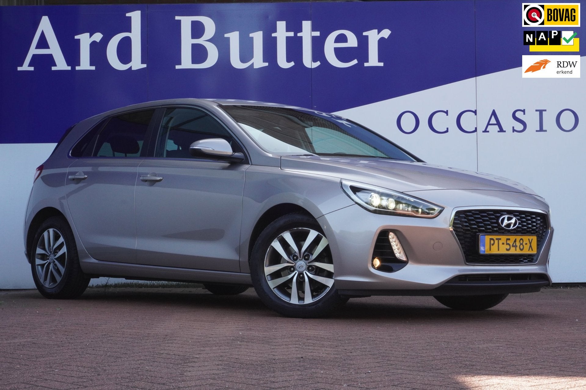 Hyundai I30 1.0 T-GDI First Edition / Camera / Navi / Cruise, Euro 6, Wit, Origineel Nederlands, Handgeschakeld