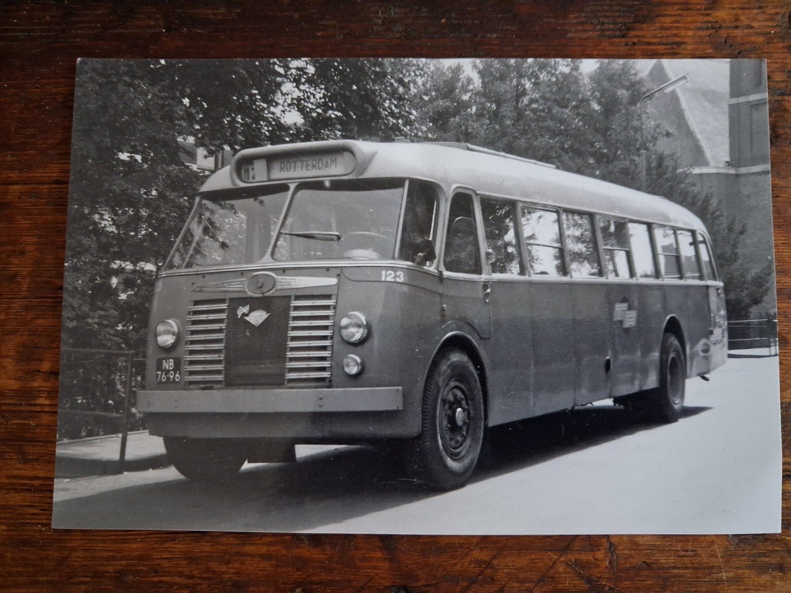 Foto  Crossley bus TP (Twee Provinciën) Rotterdam, Verzamelen, Ansichtkaarten | Themakaarten, Ophalen of Verzenden, Voertuig