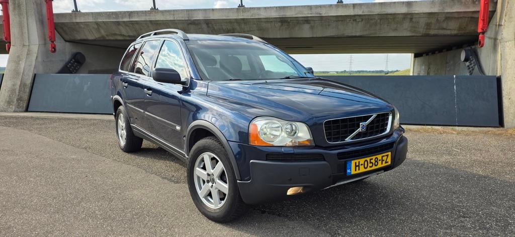 Volvo XC90 2.5 T AWD Geartronic 2003 7 Zits Standkachel, Auto's, Zwart, Blauw, 7 stoelen, 2521 cc