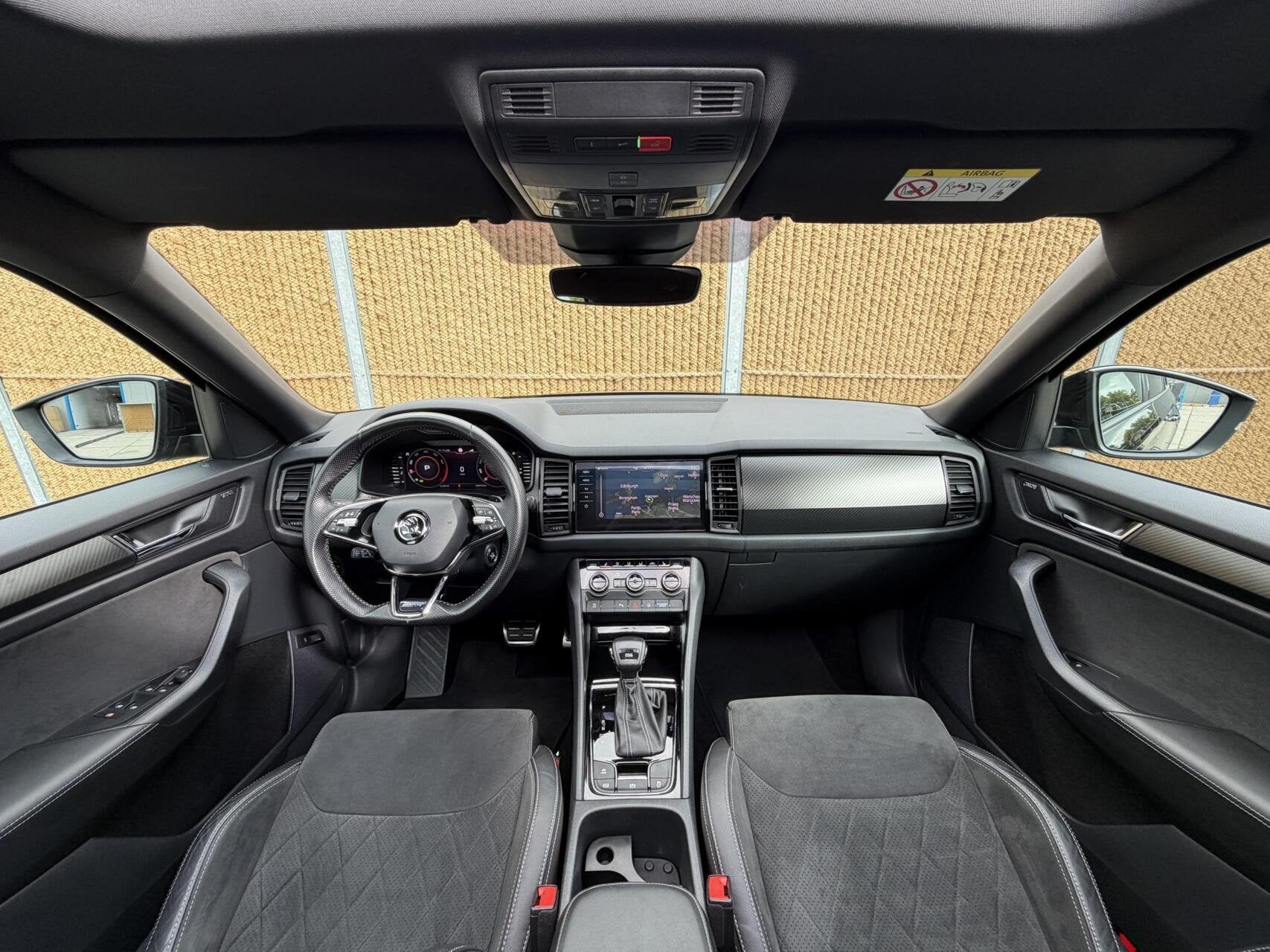 Skoda Kodiaq 1.5 TSI Sportline Business Automaat | Panoramad, Auto's, Skoda, Euro 6, 4 cilinders, 150 pk, Automatische klimaatregeling