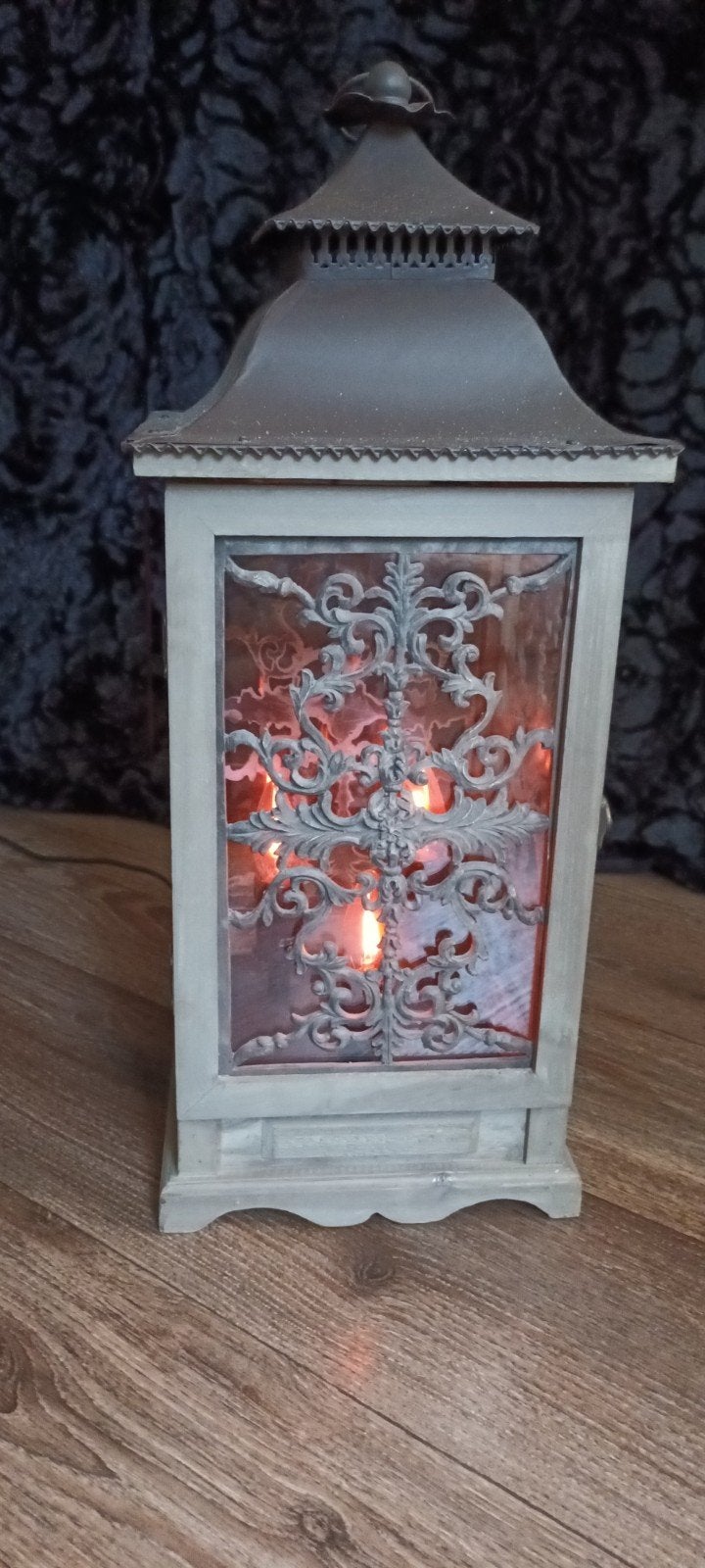Sfeervolle decoratieve lantaarn met LED kaarslampen, Metaal, Overige merken, Gebruikt, Grijs