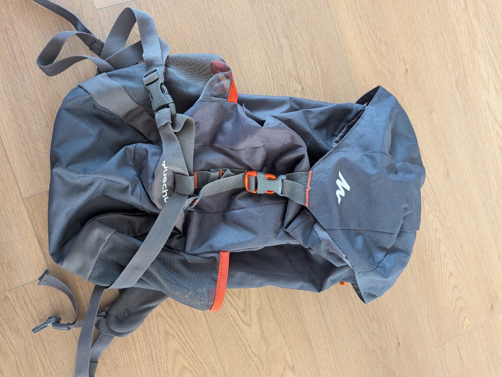 Quechua ARP 30 Dark Grey Rugzak - Zo goed als nieuw, 25 tot 40 cm, Ophalen of Verzenden, Zo goed als nieuw, Trekking